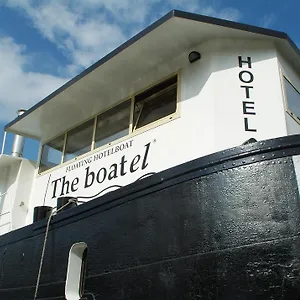 The Boatel Botel